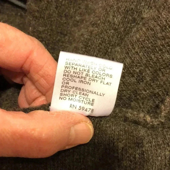 ChiaraMente brown sweater with button at neck. - Picture 10 of 10